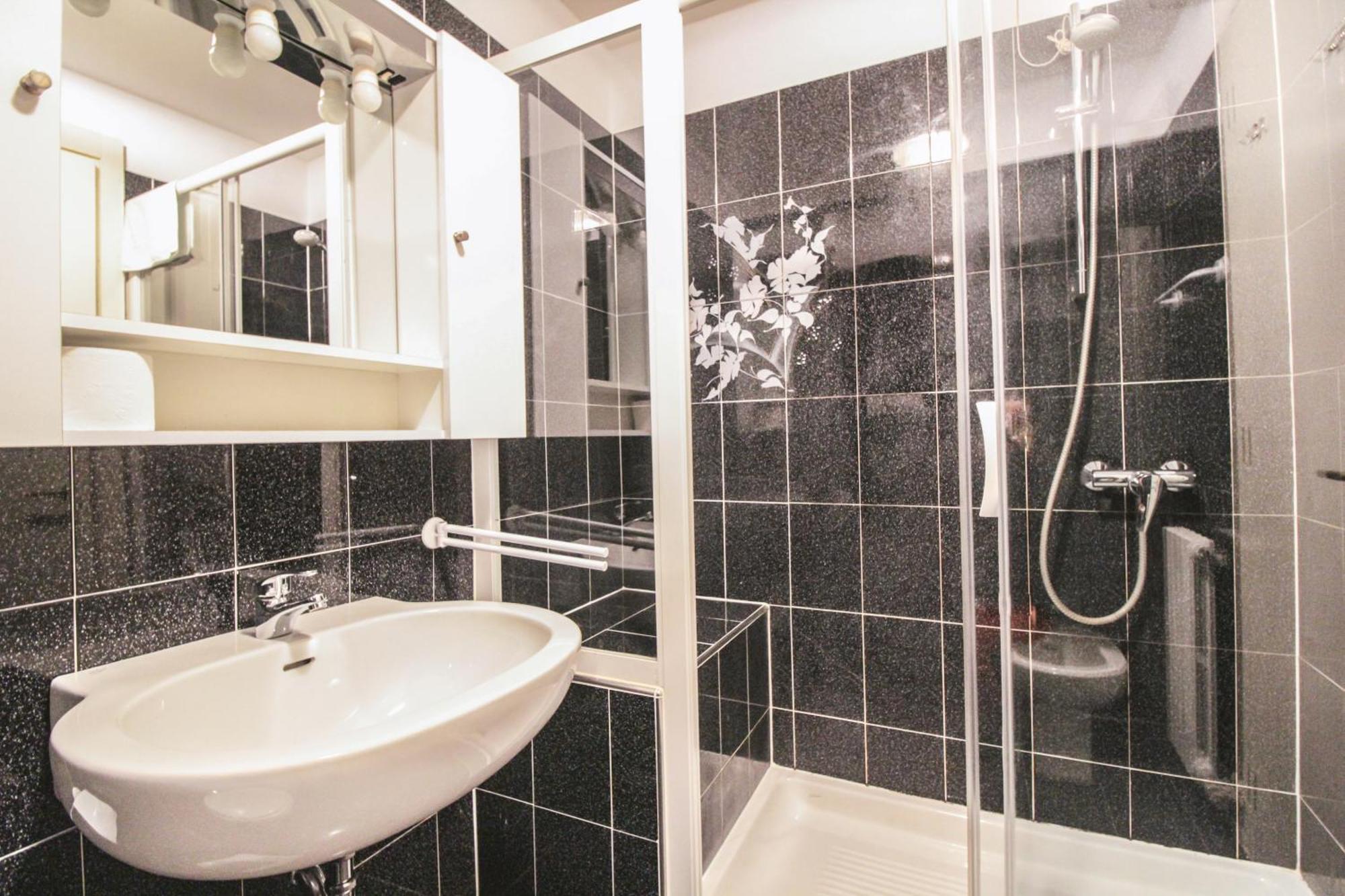 Ferienwohnung Lario Elegante Menaggio Exterior foto